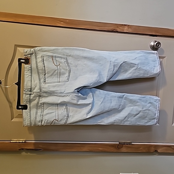 American Eagle Outfitters size 16 boy crop jeans. - Picture 2 of 7